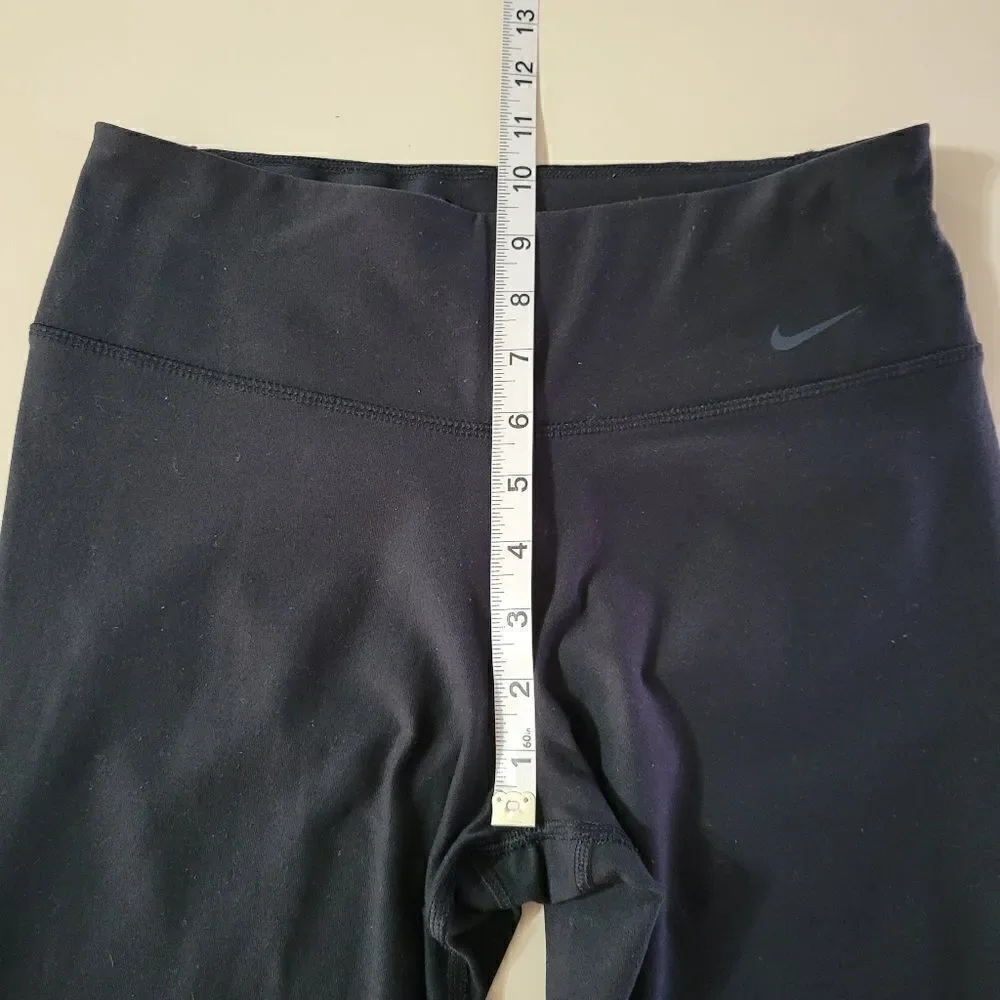 Nike Women's Black DRI-FIT One Legend Capri Leggings